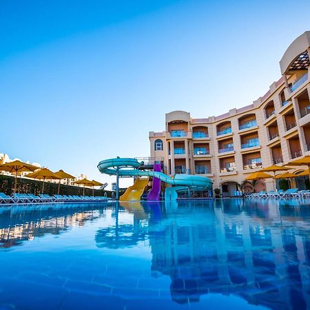 Hotel Tropitel Sahl Hasheesh Hurghada Esterno foto The swimming pool at the hotel