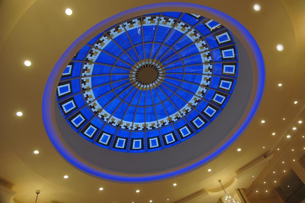 Hotel Tropitel Sahl Hasheesh Hurghada Esterno foto The ceiling of the main hall