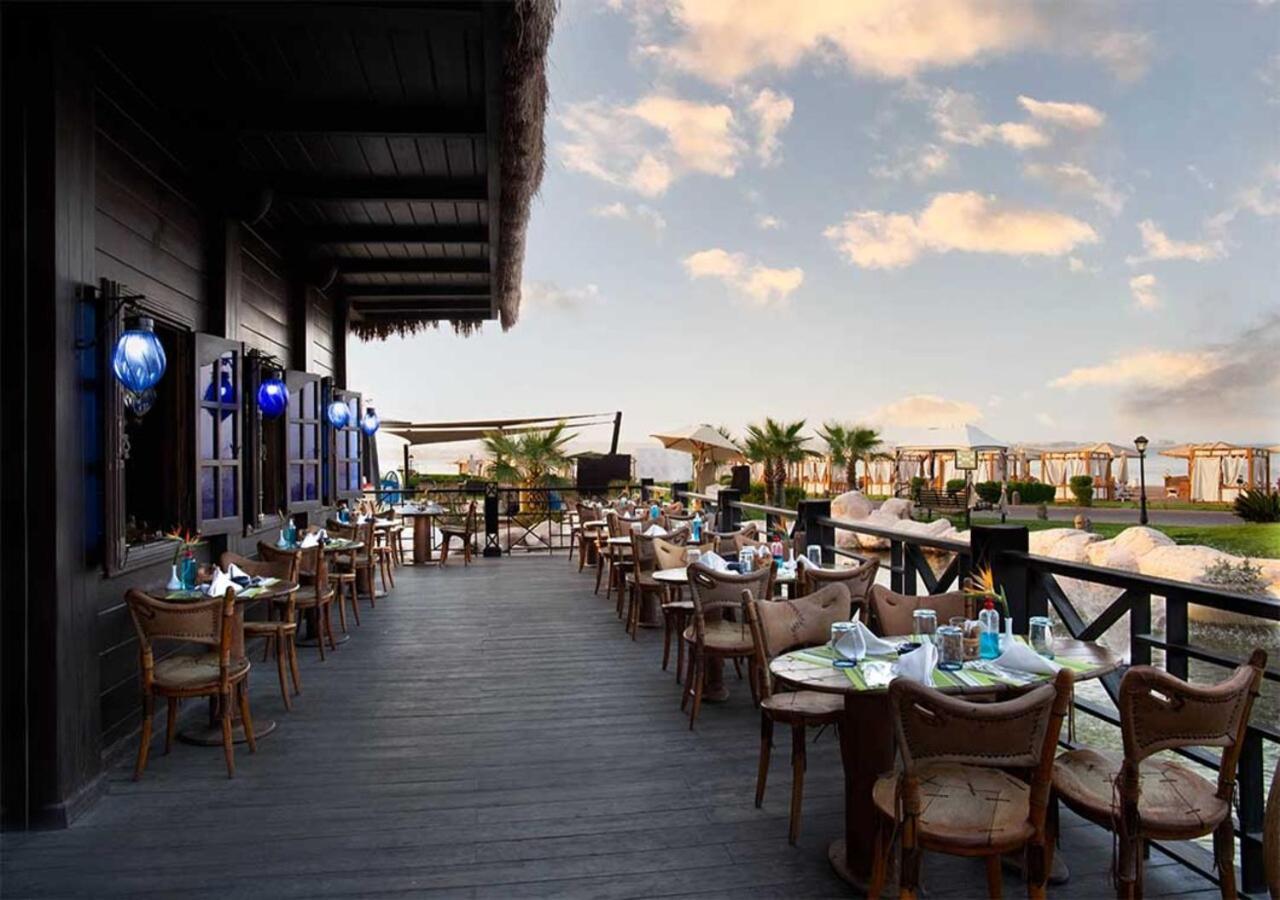 Hotel Tropitel Sahl Hasheesh Hurghada Esterno foto The Deck