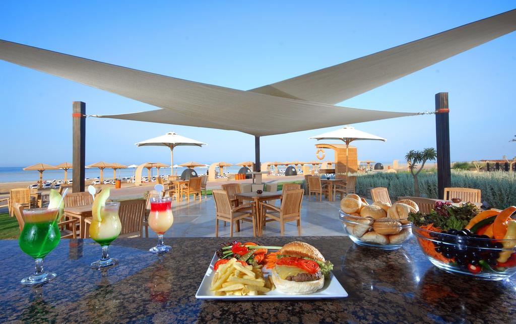 Hotel Tropitel Sahl Hasheesh Hurghada Esterno foto The Beach Club