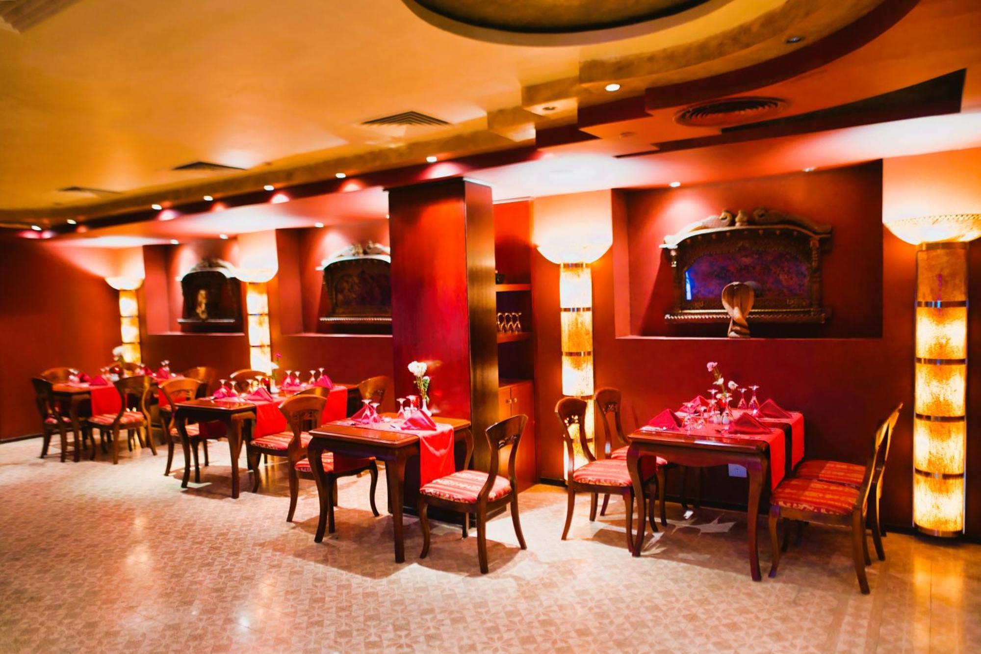 Hotel Tropitel Sahl Hasheesh Hurghada Esterno foto Restaurant interior