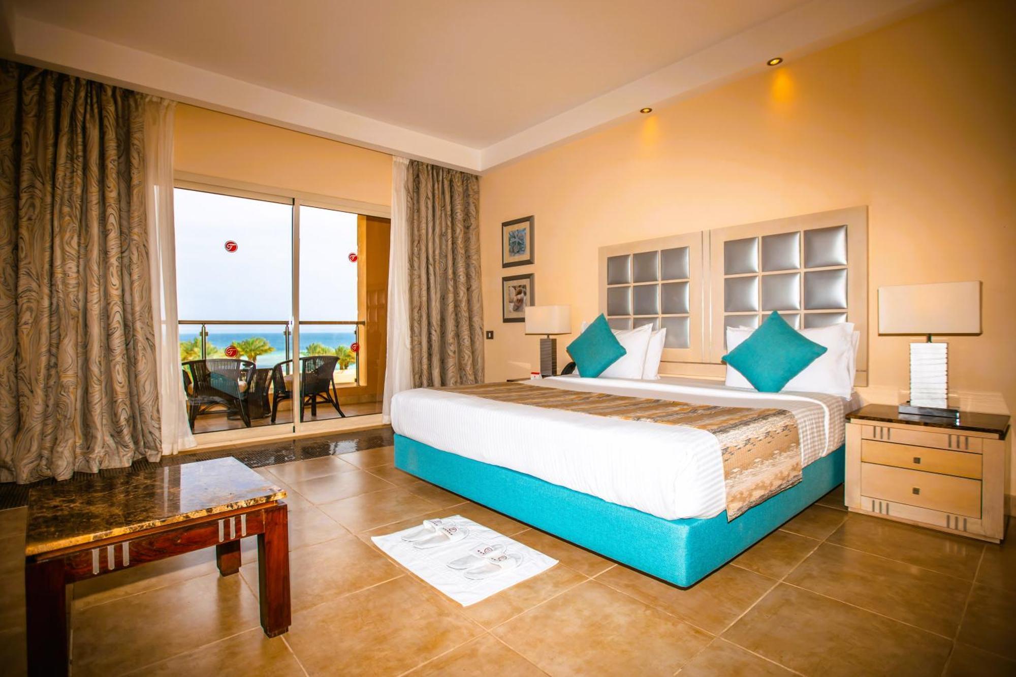 Hotel Tropitel Sahl Hasheesh Hurghada Esterno foto A bedroom at the resort