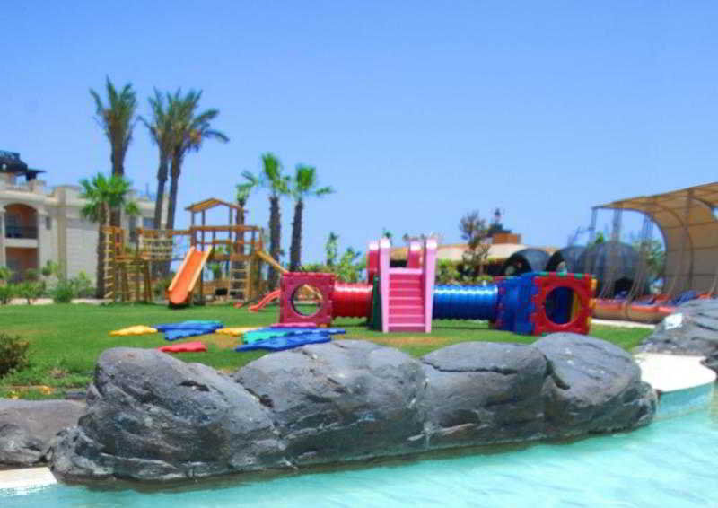 Hotel Tropitel Sahl Hasheesh Hurghada Esterno foto Playground at the hotel